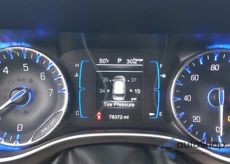 2017 Chrysler Pacifica Touring из США, поврежденный, VIN 2C4RC1DG5HR663903